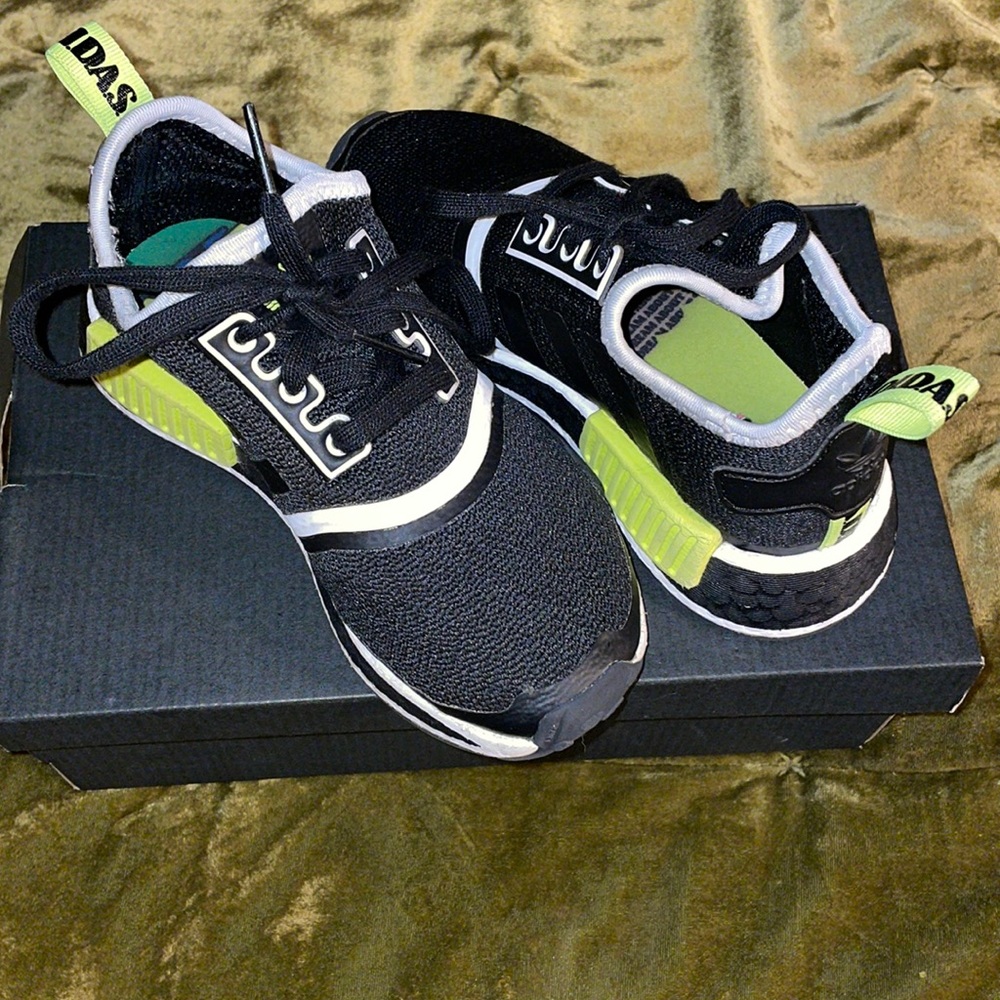 Adidas Originals - NMD R1 | Little Kid 12K